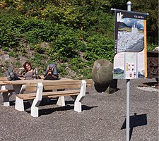 Verdiente Rast und Infotafel